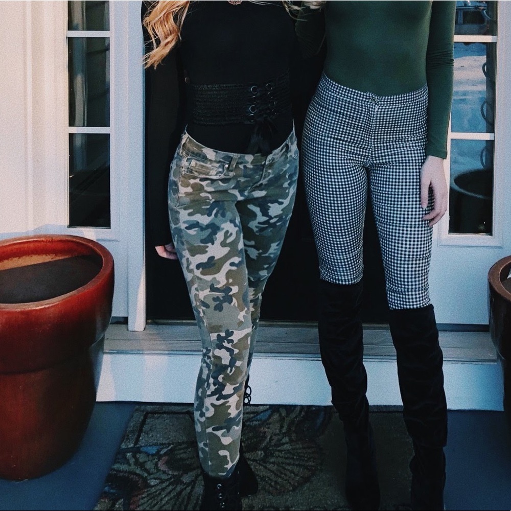Kendall & Kylie camo jeans
